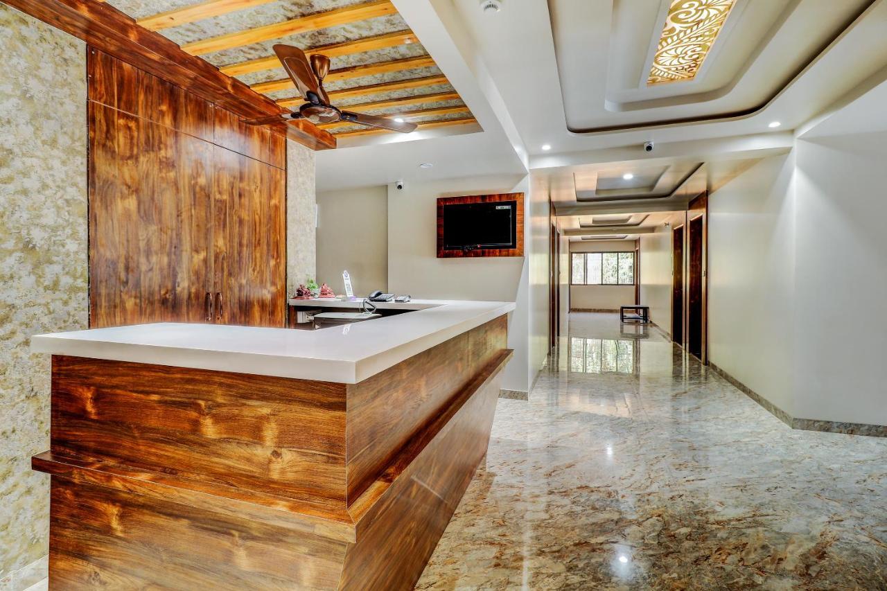 Hotel Apratim Lodging & Boarding Ulhasnagar Exterior photo