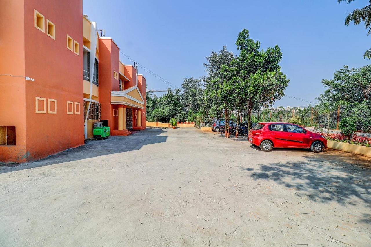 Hotel Apratim Lodging & Boarding Ulhasnagar Exterior photo