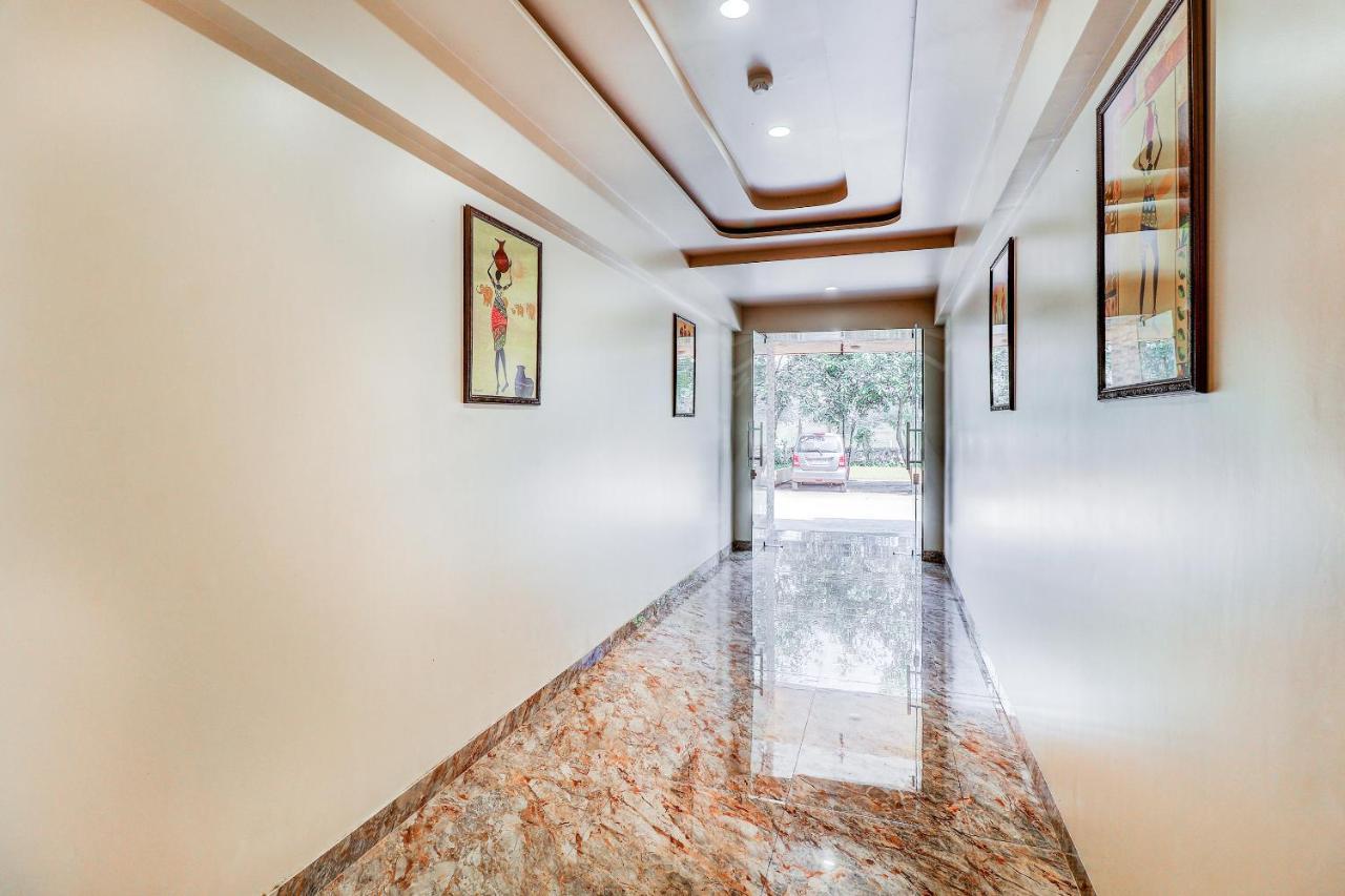 Hotel Apratim Lodging & Boarding Ulhasnagar Exterior photo