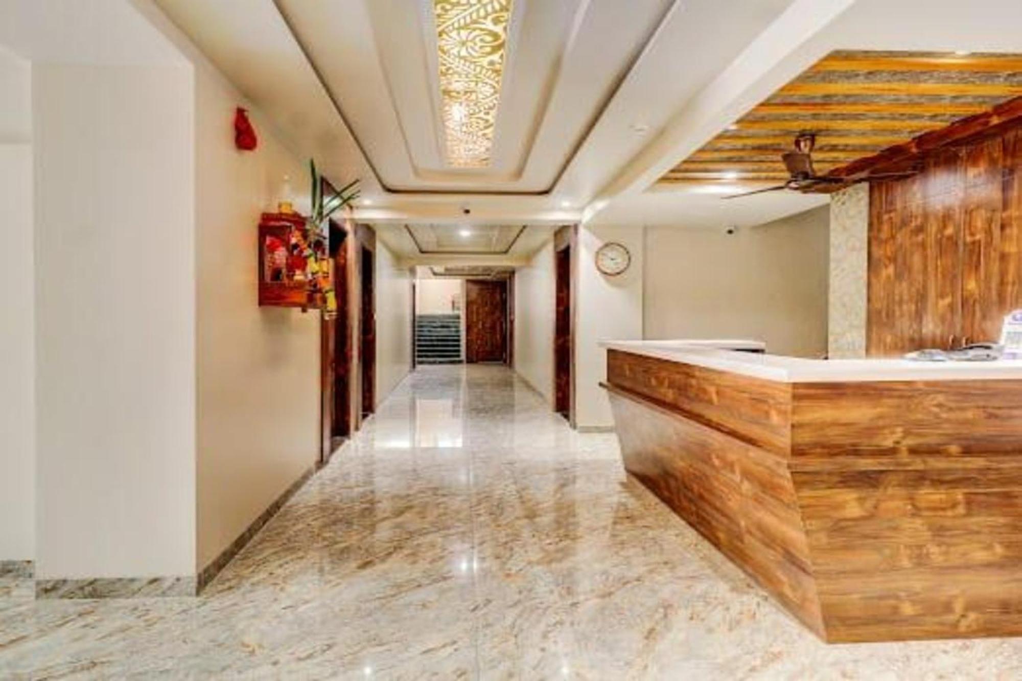 Hotel Apratim Lodging & Boarding Ulhasnagar Exterior photo