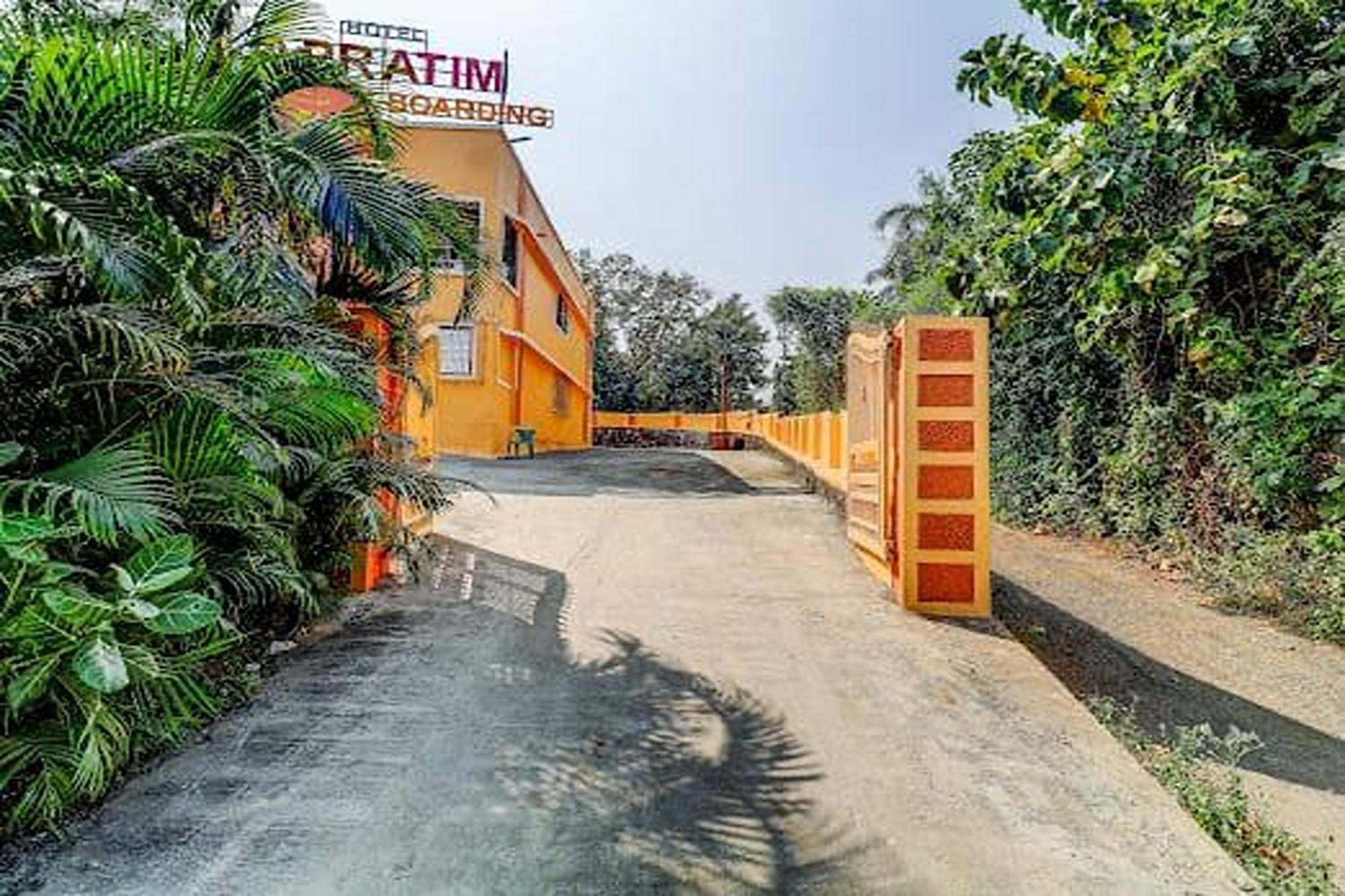 Hotel Apratim Lodging & Boarding Ulhasnagar Exterior photo